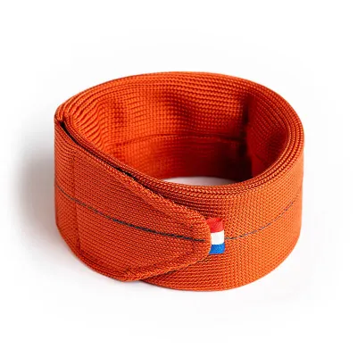sports accessory for the home - sports equipment for the office - discreet ankle weights - gymnastics on a chair