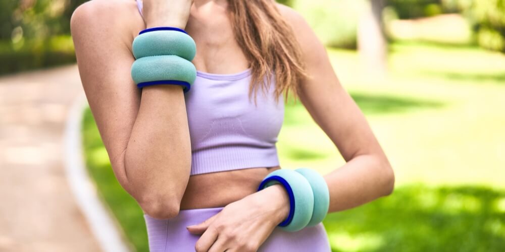 Women exercising with wrist weights sport-with-wrist-weights